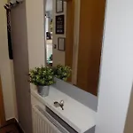Feszek Apartment *
