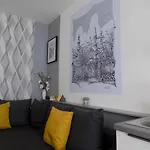 Feszek Apartment