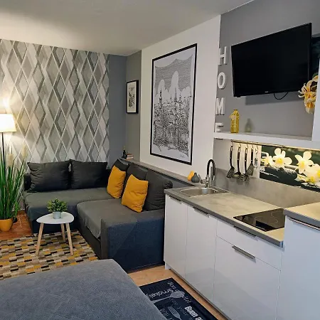 Feszek Апартаменты Шопрон